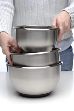 BergHOFF Essentials Set Of 4 Stainless Steel Bowls With Non-slip Base 9 BergHOFF Essentials Set Of 4 Stainless Steel Bowls With Non-slip Base -Sharp Haus Store berghoff essentials set 4 stainless steel bowls non slip base 3