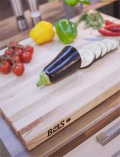 Boos Blocks Double-sided Cutting Board 46 X 31cm Made Of Maple Wood -Sharp Haus Store boos blocks double sided cutting board 46x31cm maple wood 2