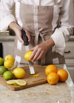 Microplane Premium Zester-Grater, Stainless Steel Blade - Fuchsia Handle 8 Microplane Premium Zester-Grater, Stainless Steel Blade - Fuchsia Handle -Sharp Haus Store microplane premium zester grater stainless steel blade fuchsia handle 3